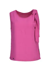 růžový top s uzlem na rameni